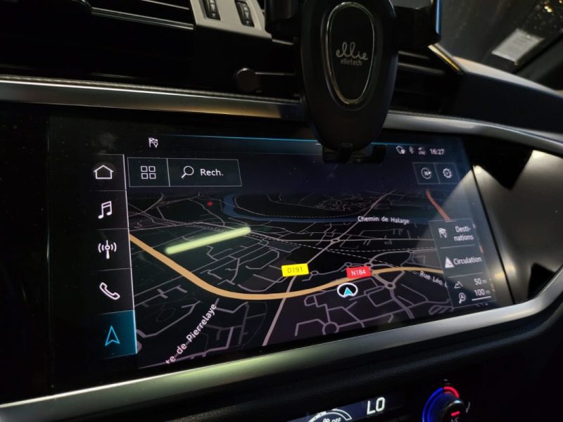 AUDI Q3 35 TDI 150ch S LINE / TOIT OUVRANT / SIEGES CHAUFFANTS / ECLAIRAGE D'AMBIANCE / SUIVI AUDI