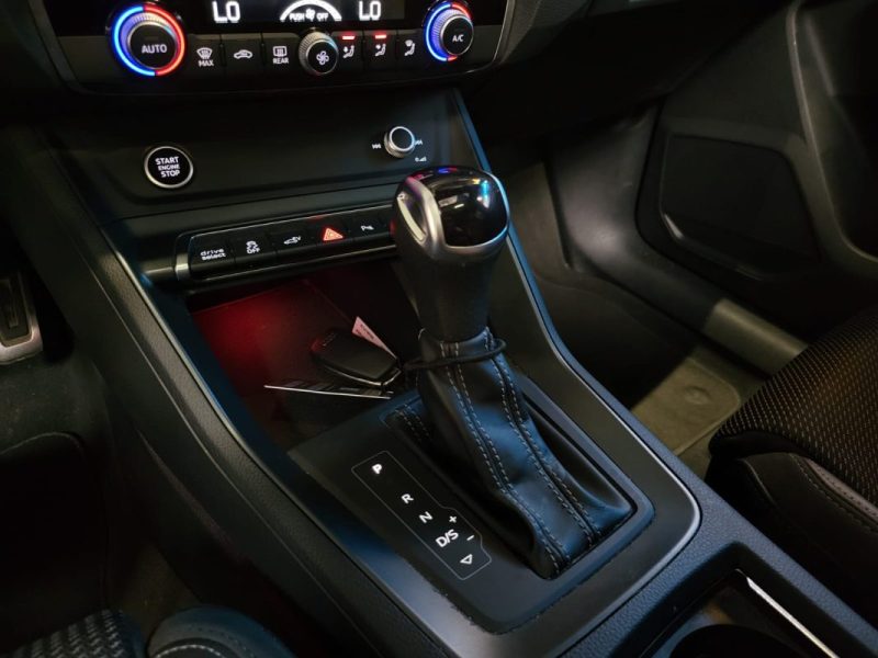 AUDI Q3 35 TDI 150ch S LINE / TOIT OUVRANT / SIEGES CHAUFFANTS / ECLAIRAGE D'AMBIANCE / SUIVI AUDI