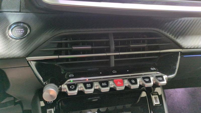Peugeot 2008 Hybrid 145 e-dcs6 gt + camera 360 + navi