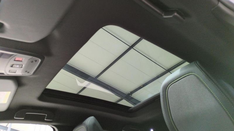 Peugeot 2008 Hybrid 145 e-dcs6 gt + camera 360 + navi