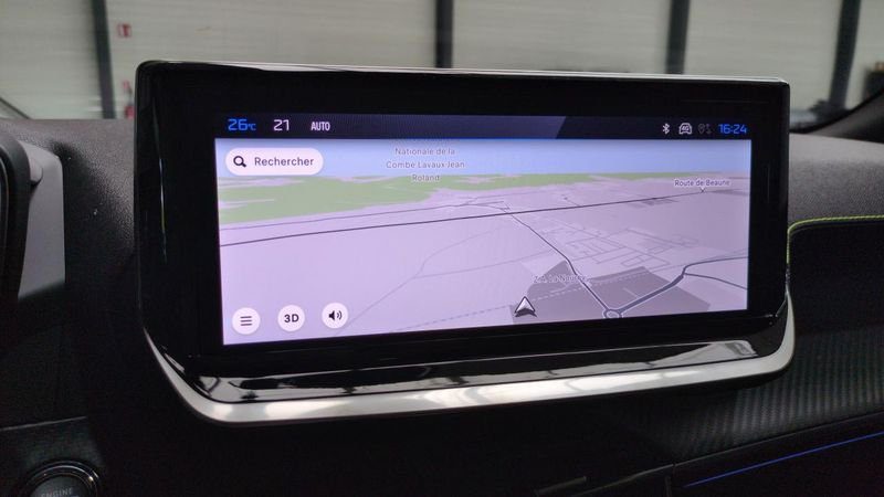 Peugeot 2008 nouveau Hybrid 145 e-dcs6 gt + camera 360 + navi