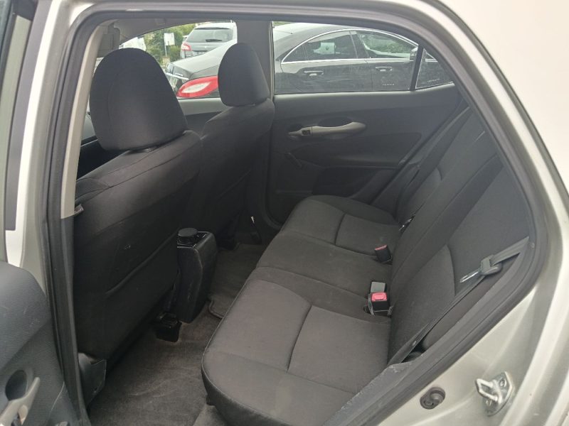 TOYOTA AURIS 1.4 VVTI 5P