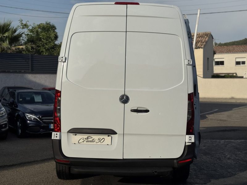MERCEDES SPRINTER 3-t Camionnette 211 CDI 114cv 2019