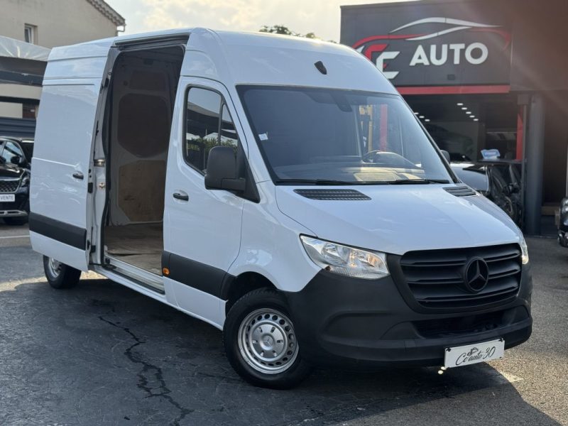 MERCEDES SPRINTER 3-t Camionnette 211 CDI 114cv 2019