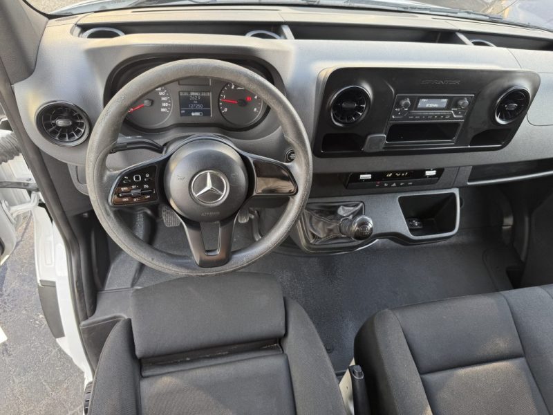 MERCEDES SPRINTER 3-t Camionnette 211 CDI 114cv 2019