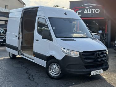 MERCEDES SPRINTER 3-t Camionnette 211 CDI 114cv 2019