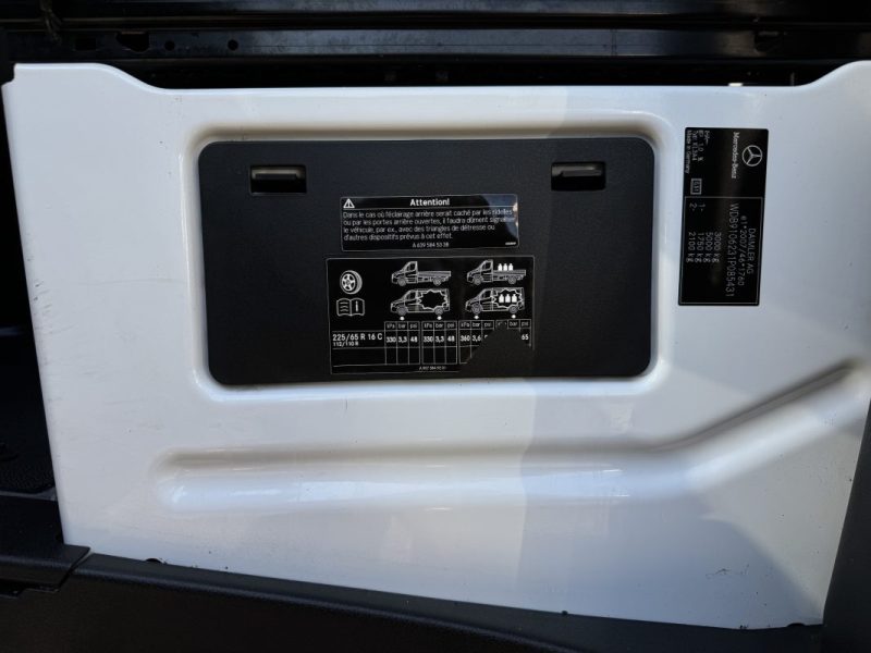 MERCEDES SPRINTER 3-t Camionnette 211 CDI 114cv 2019