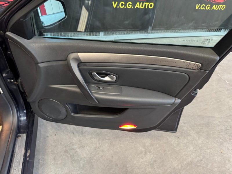 RENAULT LAGUNA 2.0 DCI 150 PRIVILEGE 