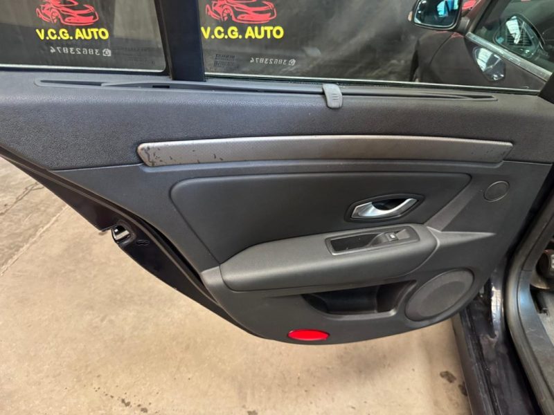 RENAULT LAGUNA 2.0 DCI 150 PRIVILEGE 