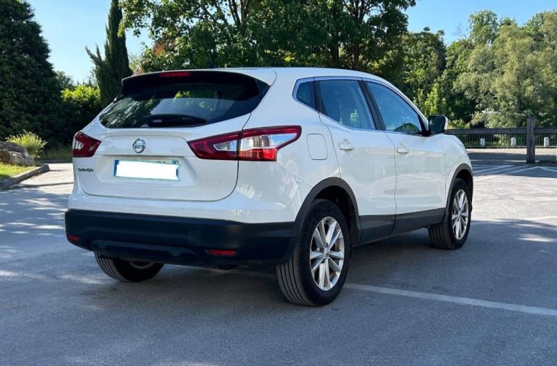 NISSAN QASHQAI 2015