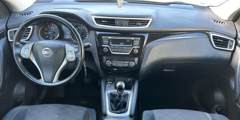 NISSAN QASHQAI 2015