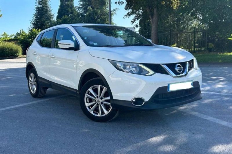 NISSAN QASHQAI 2015