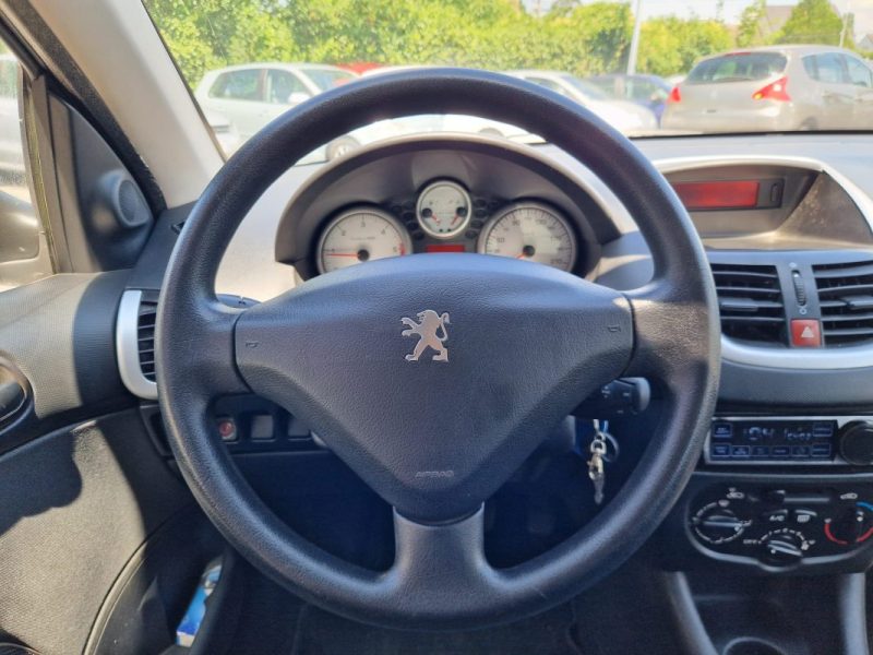 PEUGEOT 206+ 1.4L HDi 70cv Urban Move / Révisée&Garantie