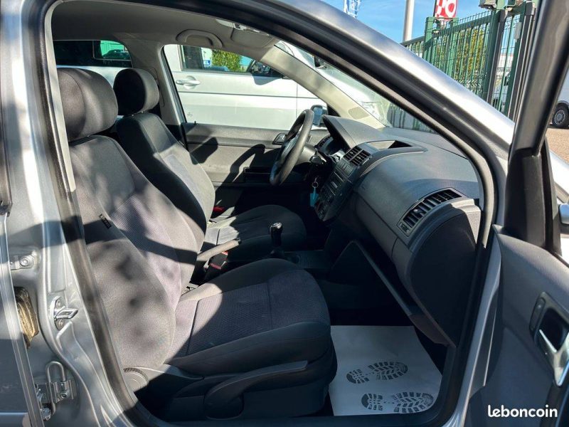 VOLKSWAGEN POLO 1.4i 80Ch CONFORT 5P 2006