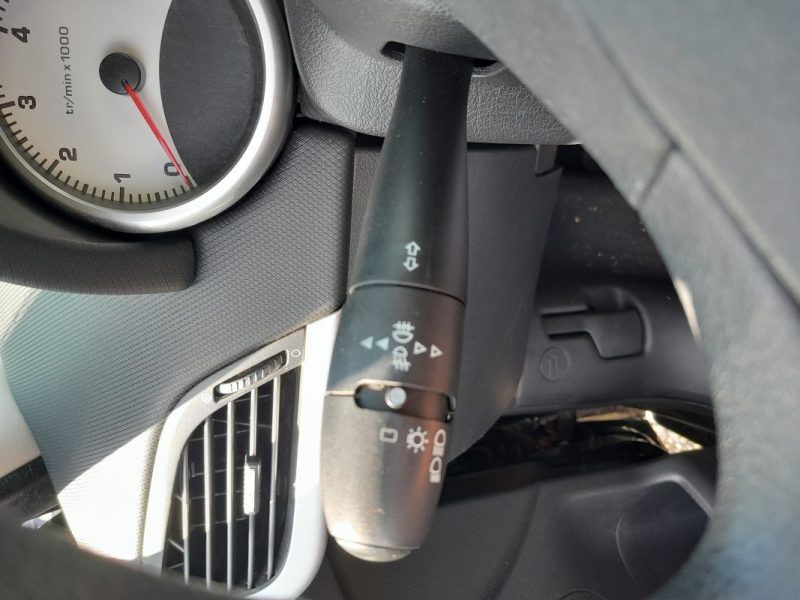 PEUGEOT 207 1.4i 16s TRENDY 90ch 3P GARANTIE 12 MOIS