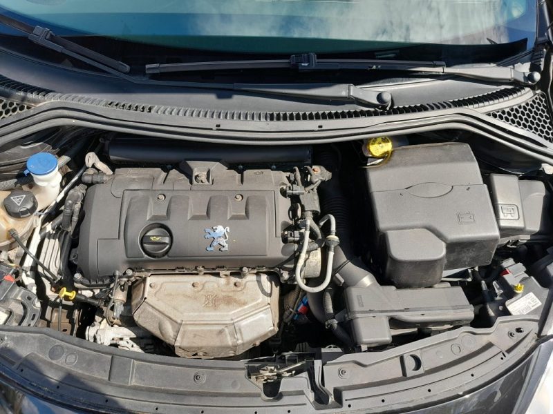 PEUGEOT 207 1.4i 16s TRENDY 90ch 3P GARANTIE 12 MOIS