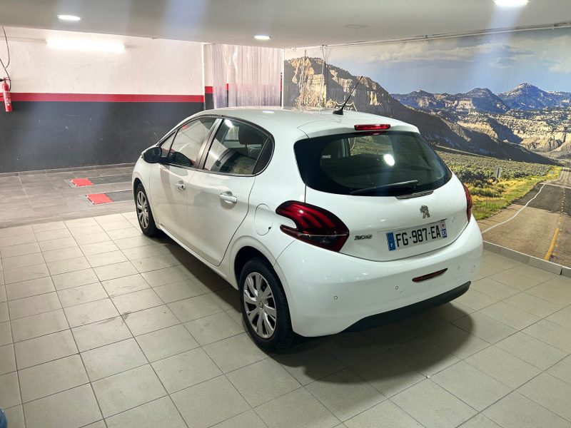 PEUGEOT 208 1.6 HDi 2 PLACES TVA RECUPERABLE