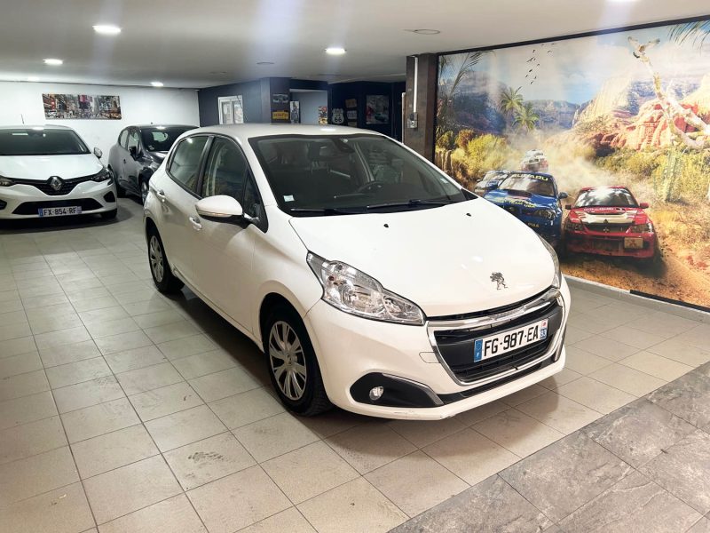 PEUGEOT 208 1.6 HDi 2 PLACES TVA RECUPERABLE