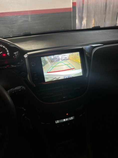 PEUGEOT 208 1.6 HDi 2 PLACES TVA RECUPERABLE