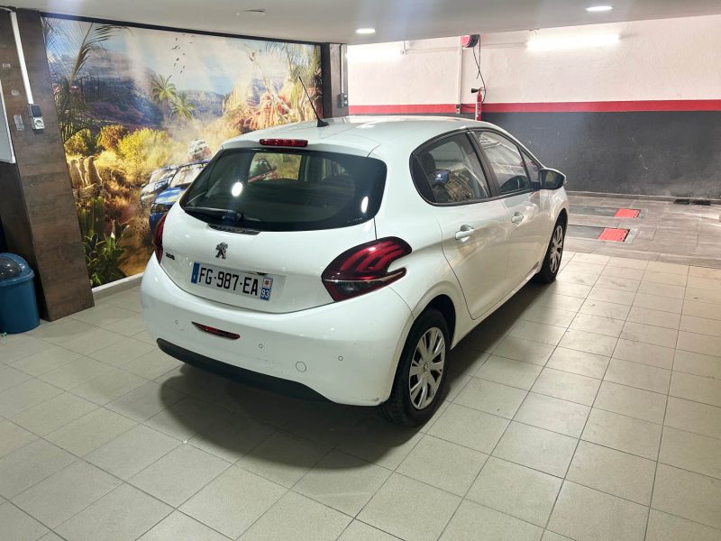 PEUGEOT 208 1.6 HDi 2 PLACES TVA RECUPERABLE