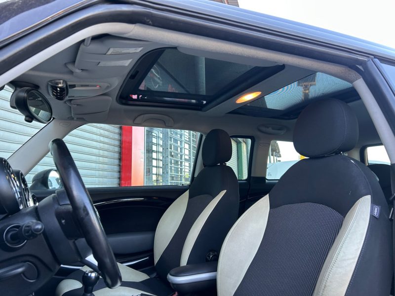 MINI MINI CLUBMAN 2010