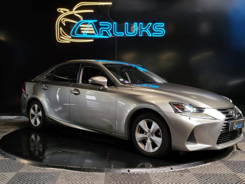 LEXUS IS 300H 2.5 223cv BUSINESS / SIEGES CHAUFFANTS / CAMERA DE RECUL / ATTELAGE
