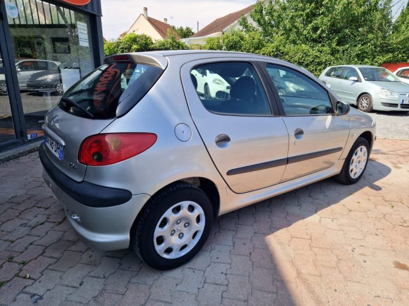 PEUGEOT 206 1.4L i 75cv TRENDY 5P / Révisée&Garantie 