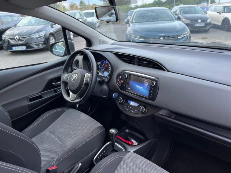 TOYOTA YARIS HYBRID 1.5 BUSINESS 100H