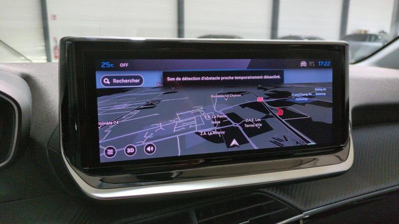 Peugeot 208 Hybrid 110 e-dcs6 allure + angles morts + navi