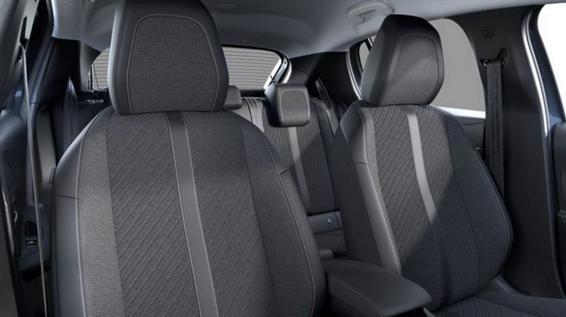 Peugeot 208 Hybrid 110 e-dcs6 allure + angles morts + navi