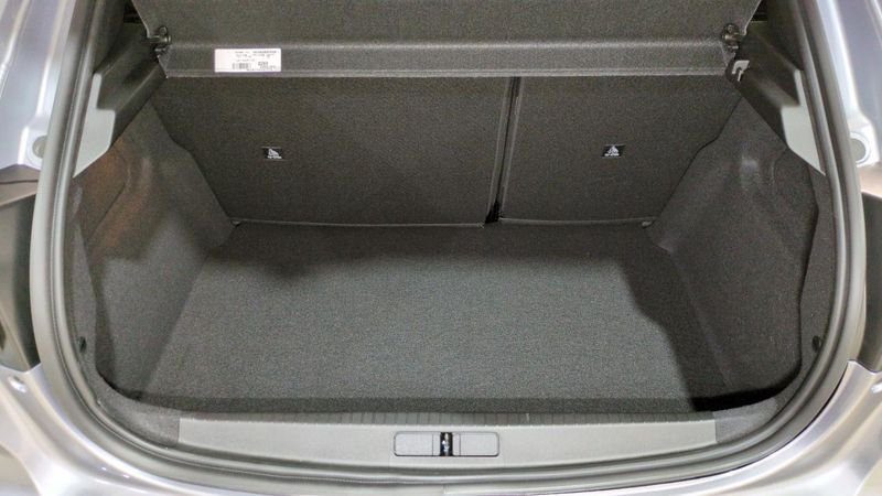 Peugeot 208 Hybrid 110 e-dcs6 allure + angles morts + navi