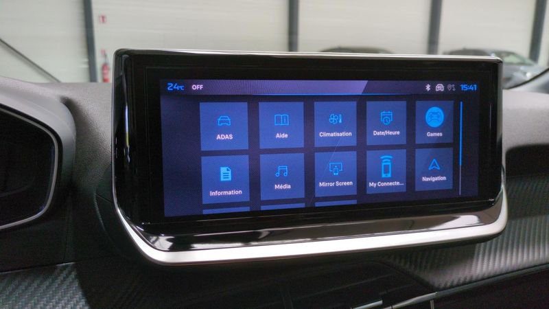 Peugeot 208 Hybrid 110 e-dcs6 allure + angles morts + navi