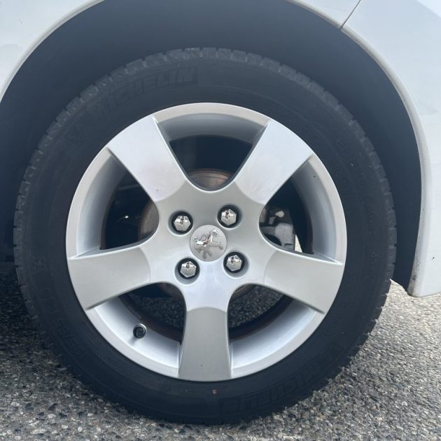 PEUGEOT 207 1.6 VTI 120 SERIE 64 