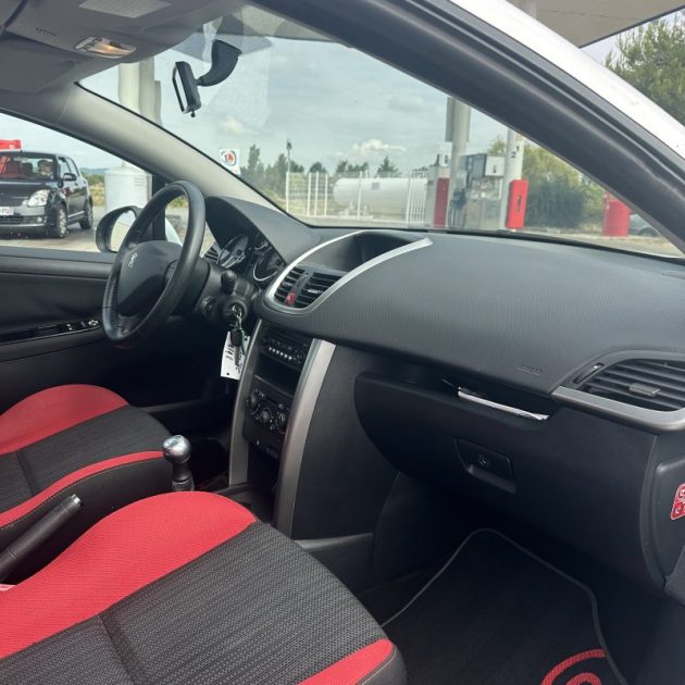 PEUGEOT 207 1.6 VTI 120 SERIE 64 