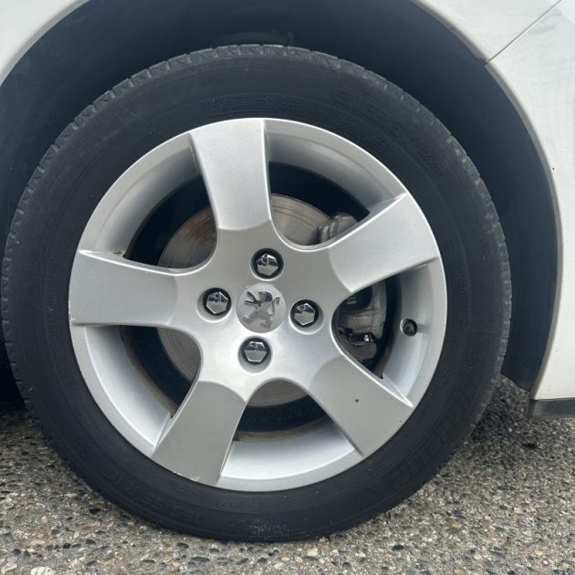 PEUGEOT 207 1.6 VTI 120 SERIE 64 