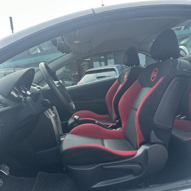 PEUGEOT 207 1.6 VTI 120 SERIE 64 
