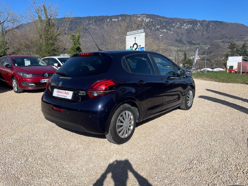 PEUGEOT 208 - 1.6 HDi 100ch 