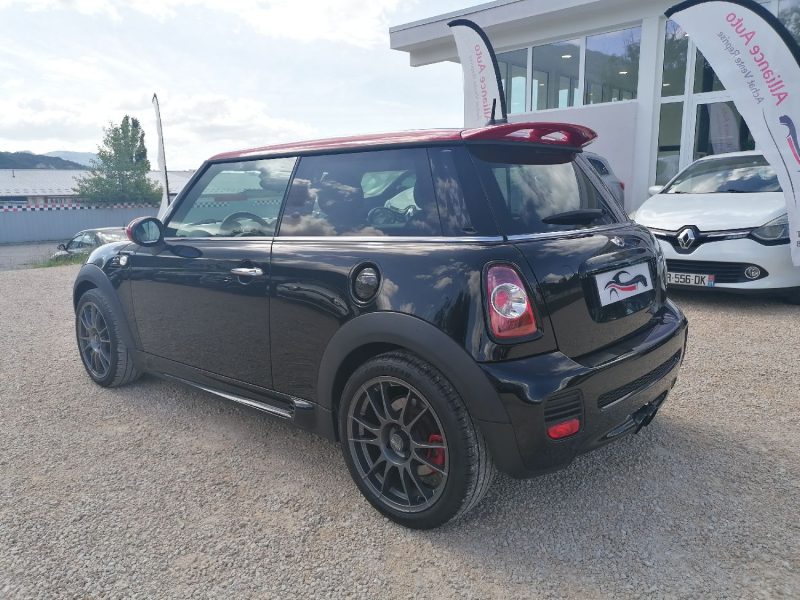 MINI Cooper JCW - 211ch essence