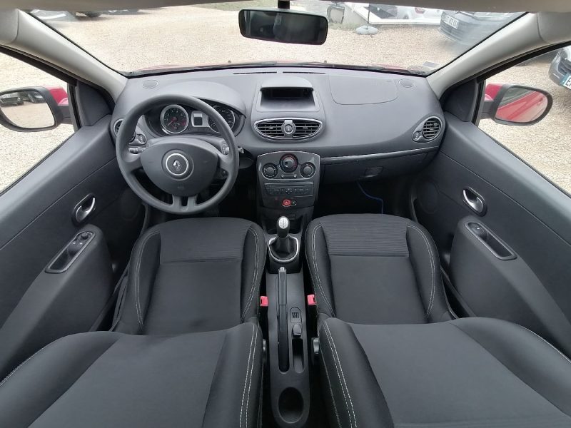 RENAULT Clio 3 - 75ch essence