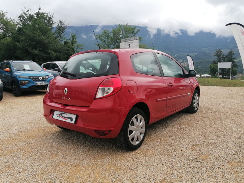 RENAULT Clio 3 - 75ch essence