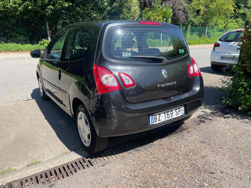 RENAULT TWINGO II AUTHENTIQUE 1.2i 75CV
