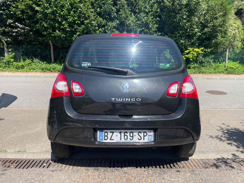 RENAULT TWINGO II AUTHENTIQUE 1.2i 75CV
