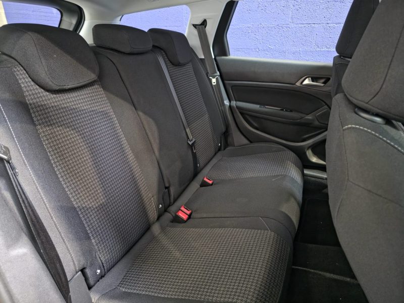 Peugeot 308 1.5 BlueHDi 100ch Allure / APPLE CARPLAY