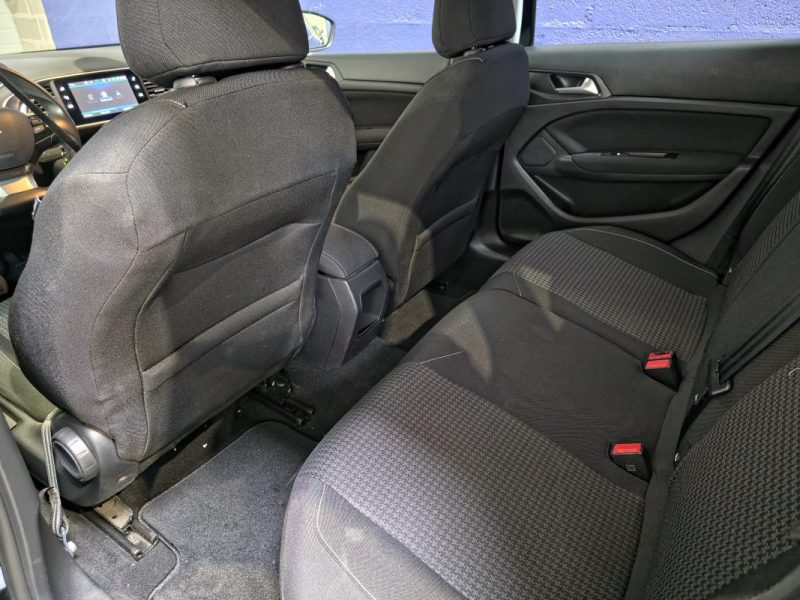 Peugeot 308 1.5 BlueHDi 100ch Allure / APPLE CARPLAY