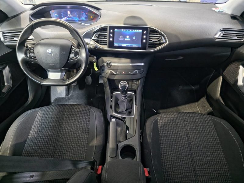 Peugeot 308 1.5 BlueHDi 100ch Allure / APPLE CARPLAY