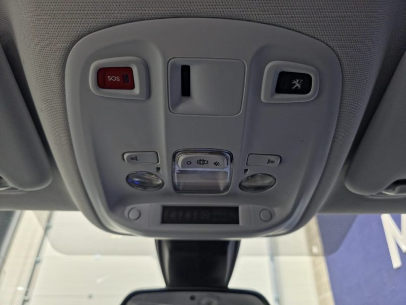 Peugeot 308 1.5 BlueHDi 100ch Allure / APPLE CARPLAY