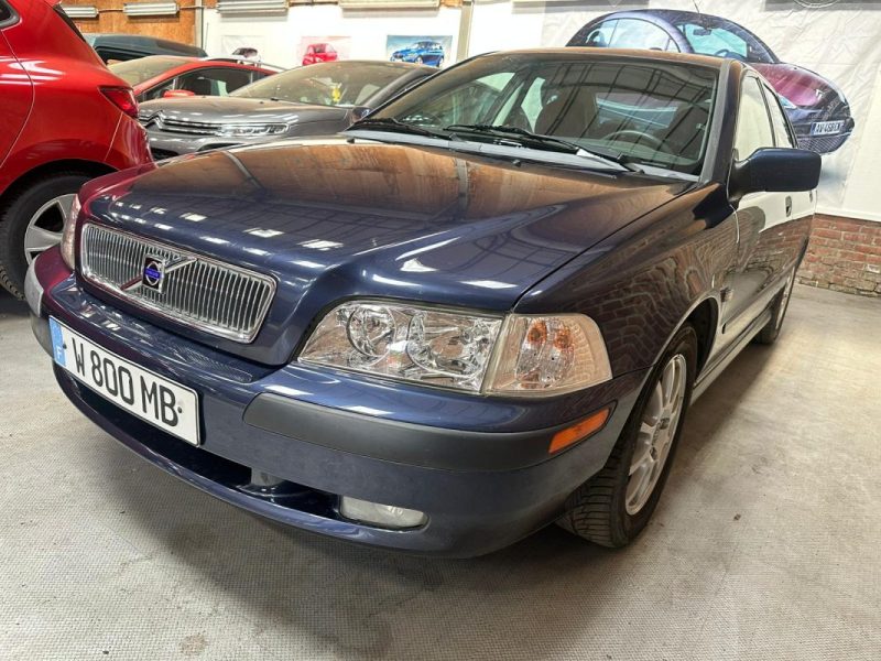 Volvo S40 1.9 D  2001