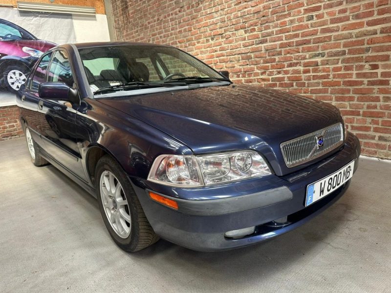 Volvo S40 1.9 D  2001