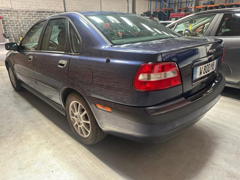 Volvo S40 1.9 D  2001