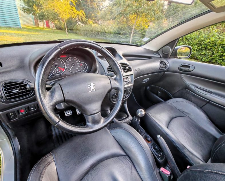 PEUGEOT 206 CC 1.6 16v PLATINIUM